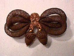 Lover's Knot Brooch with Acorn Drops